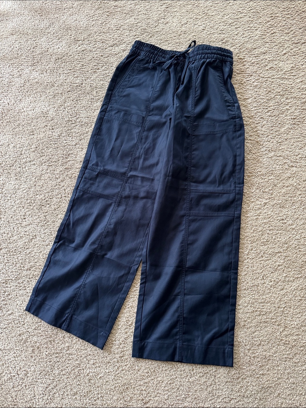 NWOT Women’s Banana Republic Wide Leg Navy Pull-on Pants